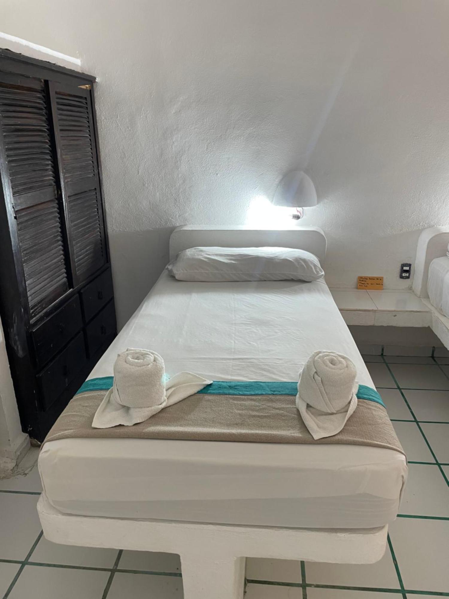 Hotel Manzana Verde 5Th Avenue Плая-дель-Кармен Экстерьер фото